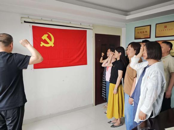 嚴守八項規(guī)定 喜迎“七一”華誕——集團公司咨詢黨支部組織開展迎“七一”主題黨日活動